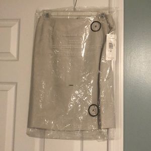 Women’s pencil skirt size 6 NWT
